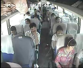 某大巴车安装轿车全景智能看护系统
